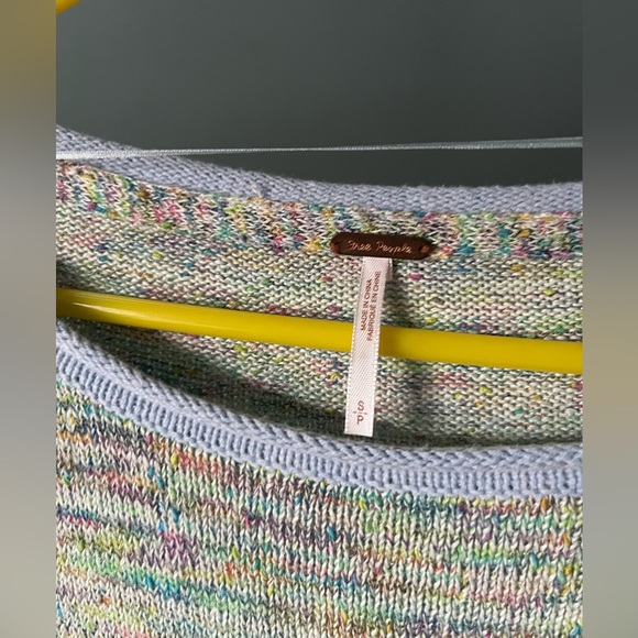 NWOT free people frayed hem sweater small - Picture 4 of 4